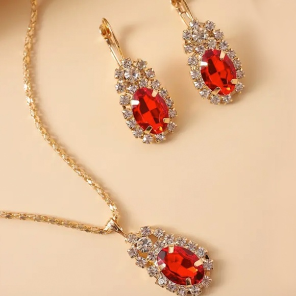 Three Piece Jewelry Set....Oval Charm Necklace,  Earrings, and Ring Set NWT - Picture 2 of 8